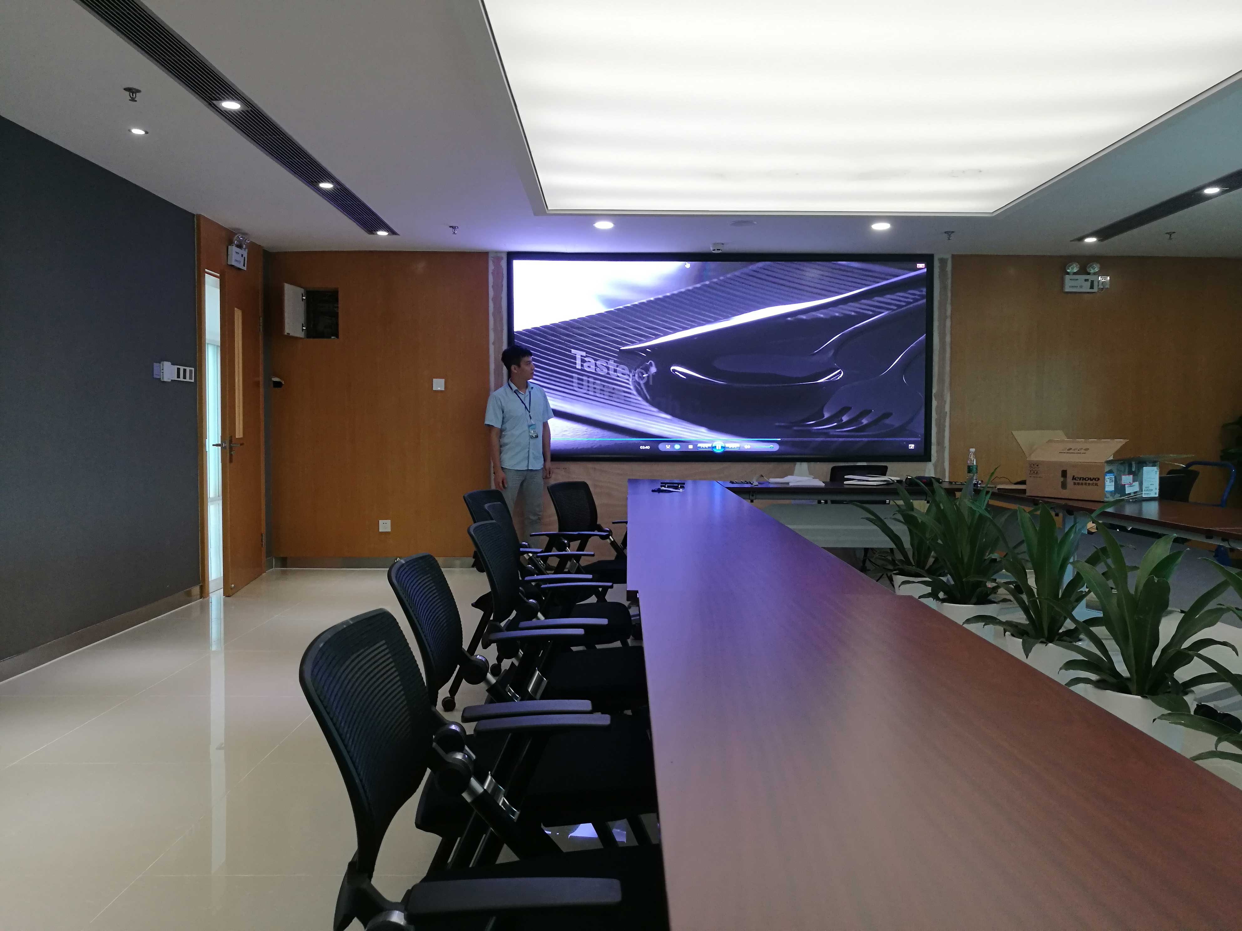 超清<a href=http://www.quoochain.com target=_blank class=infotextkey>led顯示屏</a>