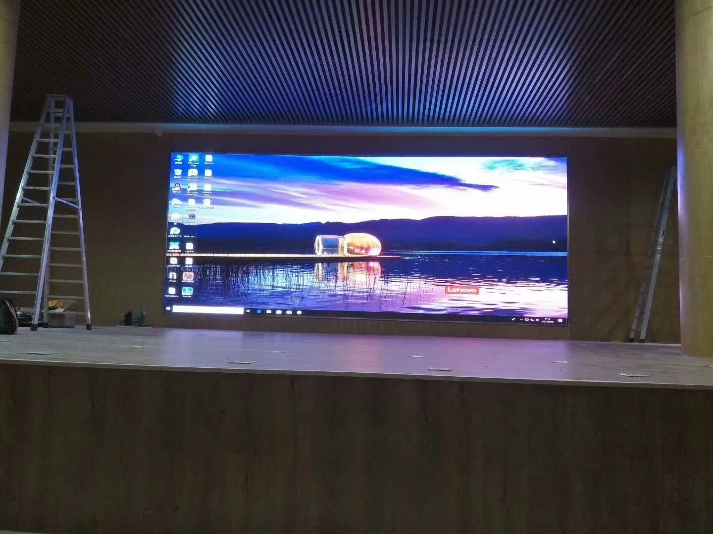 室內(nèi)<a href=http://www.quoochain.com target=_blank class=infotextkey>led屏</a>